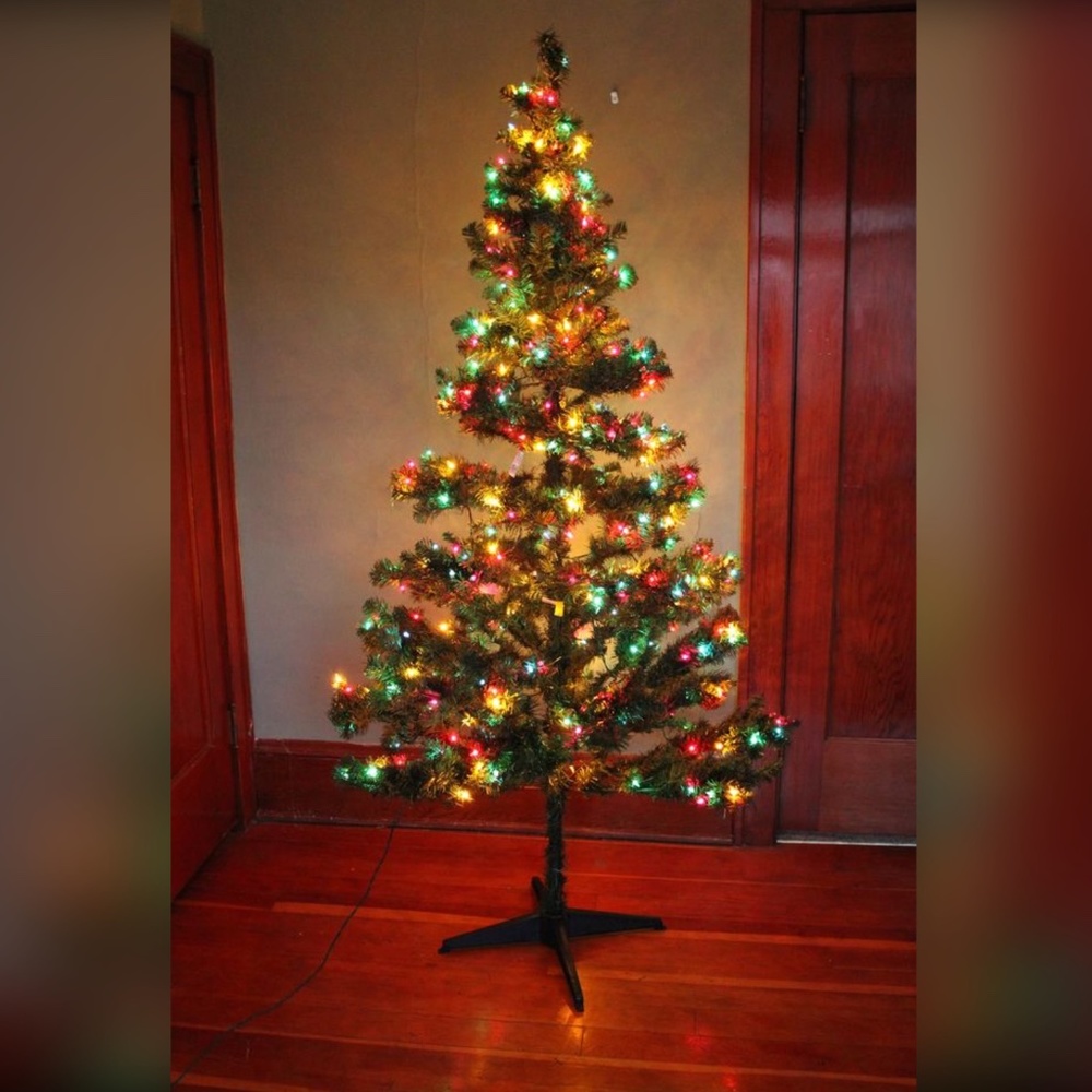 Pre-Lit 6.5' Madison Artificial Fake Pine Christmas Tree - Multi colored lights